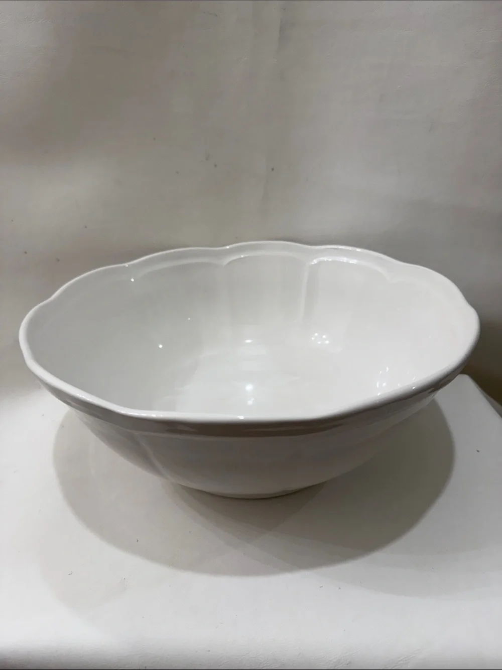 Cosmet Italy Ceramiche Large White Scalloped Ceramic Serving Bowl 13 In X 5 in